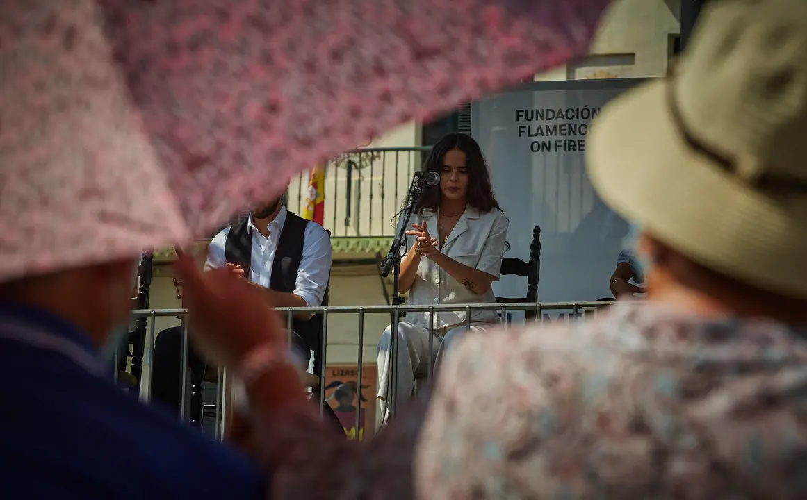 Actuaciones en Tudela de Jos&eacute; Jim&eacute;nez 'T&iacute;o Selin' y Jos&eacute; Jim&eacute;nez 'Hjo', acto seguido han tocado &Aacute;ngeles Toledano junto con Benito Bernal, en el festival Flamenco On Fire.