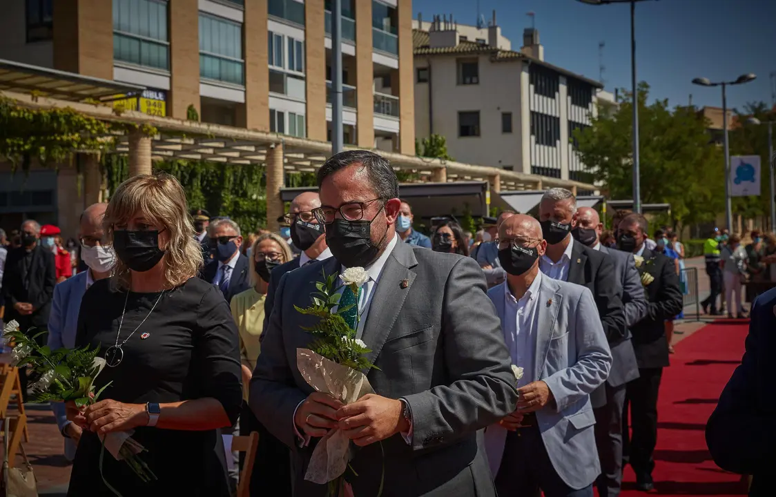 Inauguraci&oacute;n de la escultura 'El abrazo de Tudela' en la capital ribera. 