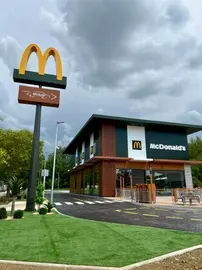 McDonald&acute;s Pamplona exterior
