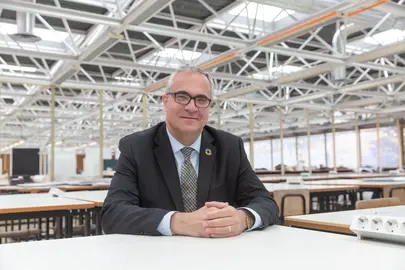 Michal Mlyn&aacute;r, director ejecutivo interino de ONU-Habitat, particip&oacute; en la Universidad de Navarra en la inauguraci&oacute;n de 'Las ciudades y sus tesis', una exposici&oacute;n sobre el desarrollo urbano de 9 ciudades espa&ntilde;olas.
UN