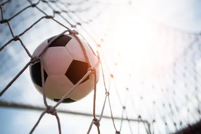 Bal&oacute;n de f&uacute;tbol.
Freepik jcomp