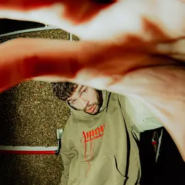 Luck publica su nuevo banger 'Lo har&iacute;an por m&iacute;'.