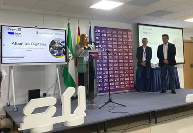 La directora gerente del Servicio Navarro de Empleo-Nafar Lansare, Miriam Mart&oacute;n, durante la intervenci&oacute;n. GN
