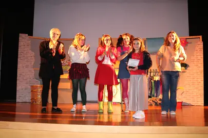 ENTREGA DEL PREMIO III EDICI&Oacute;N CERTAMEN LITERARIO TDIFERENCIA. Cedida