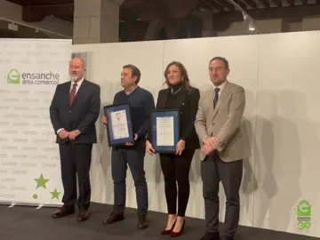 Momento del acto entrega de la certificaci&oacute;n ISO 9001 de AENOR en 2023. Cedida