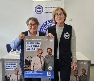 Marisol Villar, presidenta de la Fundaci&oacute;n Banco de Alimentos de Navarra; junto a Isabel Ansa, responsable de Colectas. Cedida