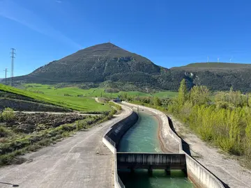 Imagen de un tramo del Canal de Navarra ya ejecutado y en servicio. GN