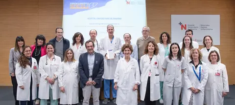 Representantes del HUN e ISPLN implicados en las medidas para la eliminaci&oacute;n del virus de la hepatitis C y de la AEEH, adem&aacute;s de participantes en el grupo inicial para la eliminaci&oacute;n del VHC. GN