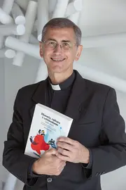 Profesor On&eacute;simo D&iacute;az: "Para saber qu&eacute; est&aacute; pasando ahora en el mundo hay que conocer la historia de los &uacute;ltimos 150 a&ntilde;os"
Universidad de Navarra