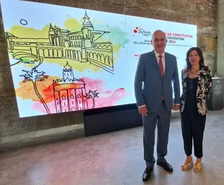 Ana Rivas con el presidente del Consell de Ibiza y del 'Spain Convention Bureau', Vicent Mar&iacute;. GN