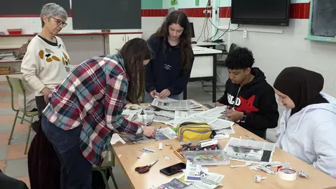 Programa municipal En Mudanza, que permite al alumnado familiarizarse con el arte contempor&aacute;neo. AP