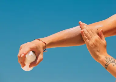 Salud convoca ayudas para la protecci&oacute;n solar de personas afectadas por la enfermedad de lupus. GN