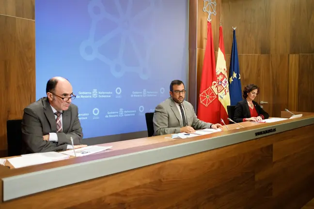De izda a dcha Ayerdi, Rem&iacute;rez y G&oacute;mez