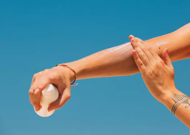 Salud convoca ayudas para la protecci&oacute;n solar de personas afectadas por la enfermedad de lupus. GN