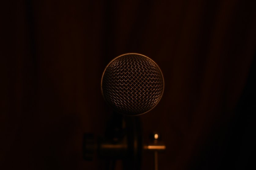 microphone-3189726_1920