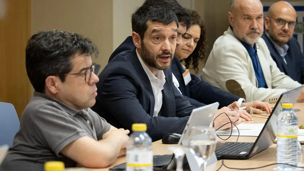 El ministro de Derechos Sociales, Consumo y Agenda 2030, Pablo Bustinduy, durante el Consejo Nacional de la Discapacidad. POOL MONCLOA